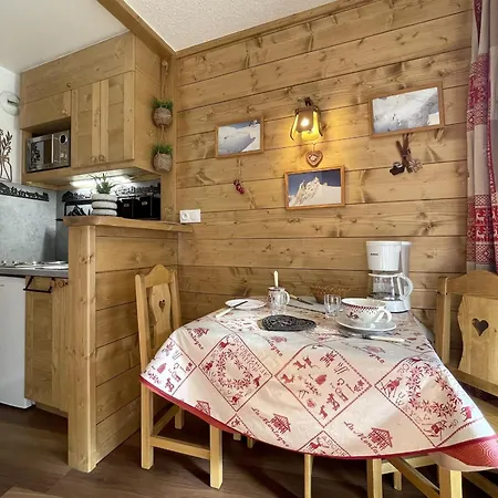 Apartment So317 Esprit Alpin Skis Aux Pieds Les Menuires *